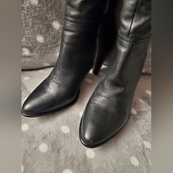 BCBG Knee high leather high heeled boots - Picture 10 of 13